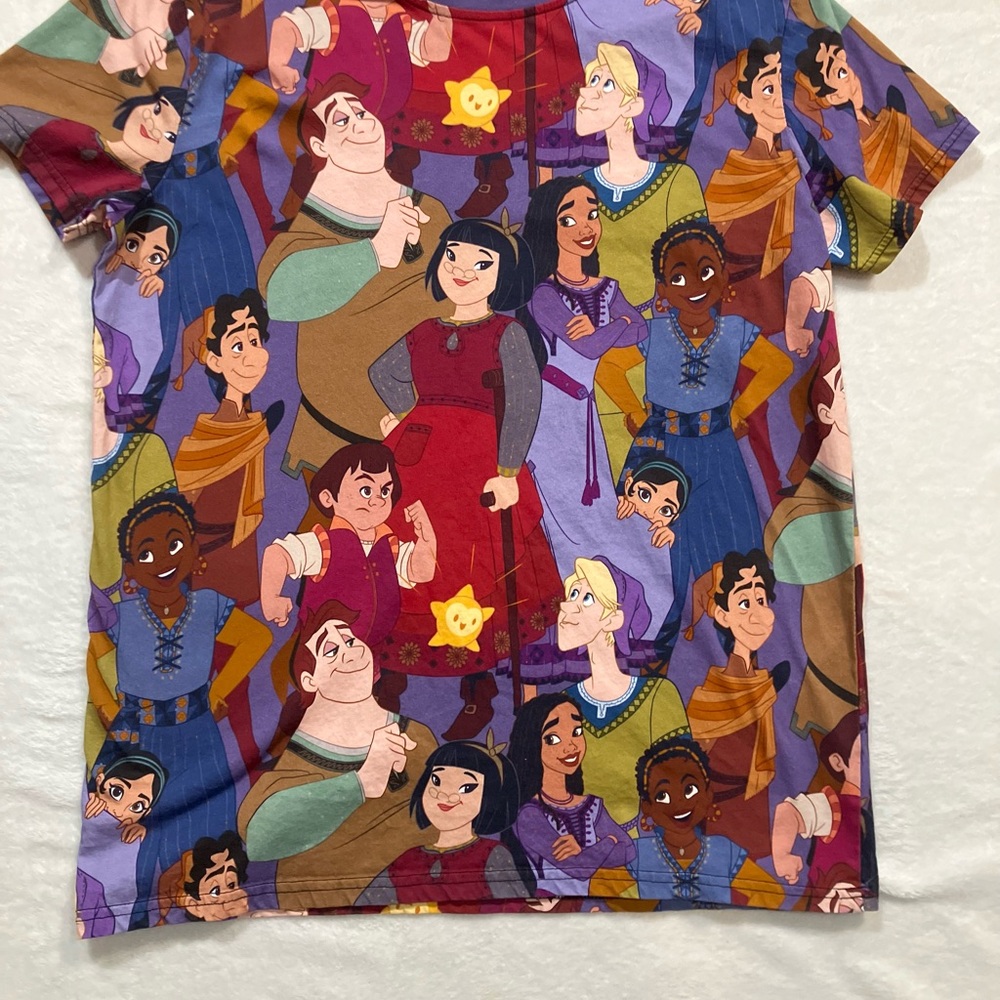 Disney Cakeworthy Wish All Over  Print‎ Adult T-shirt Size Large